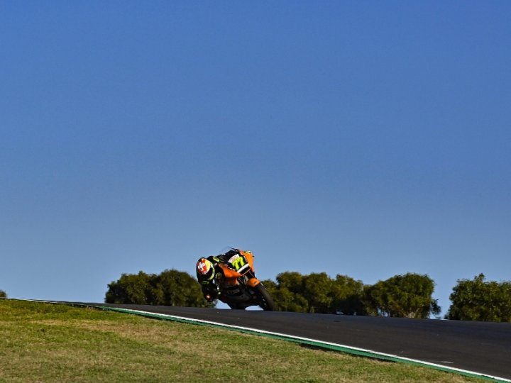 201122Portimao_2011x900.jpg